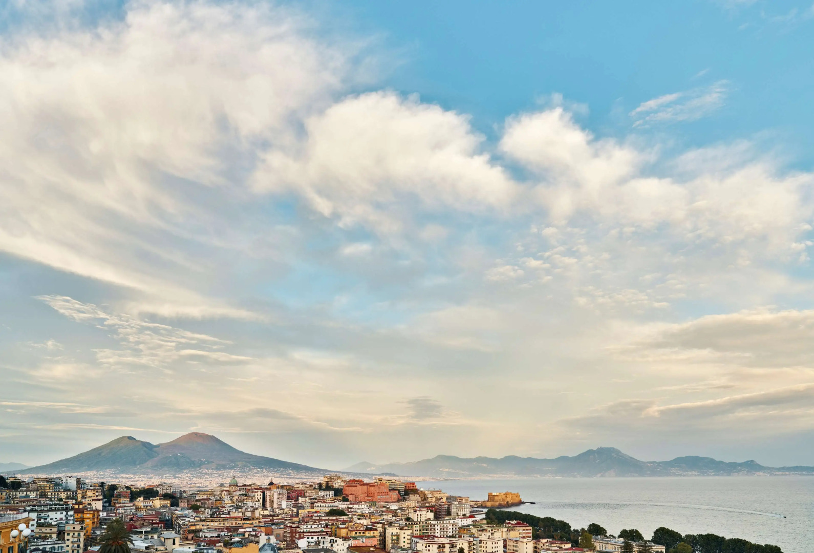 De Bonart Naples, Curio Collection by Hilton