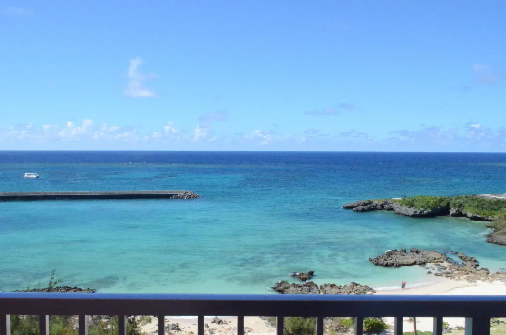 Hotel Breezebay Marina