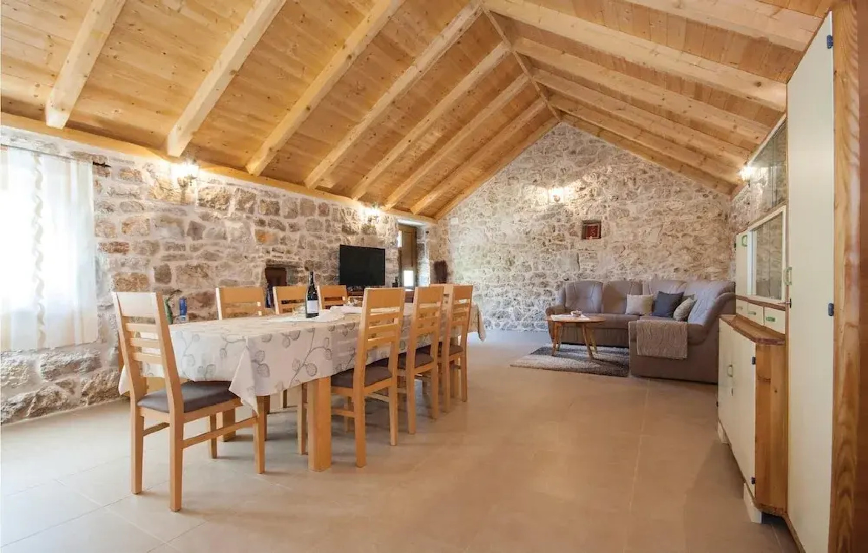 Awesome Home in Lozovac With Wifi and 3 Bedrooms