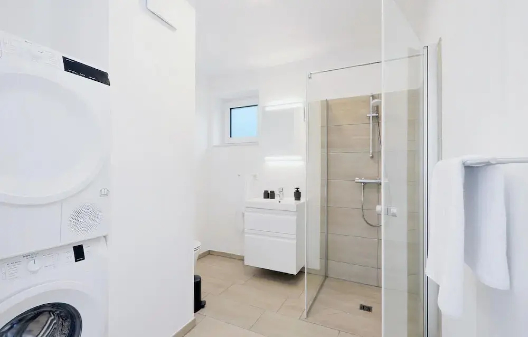 Awesome Apartment in Lembruch/dümmer See With 2 Bedrooms, Wifi and Indoor Swimming Pool