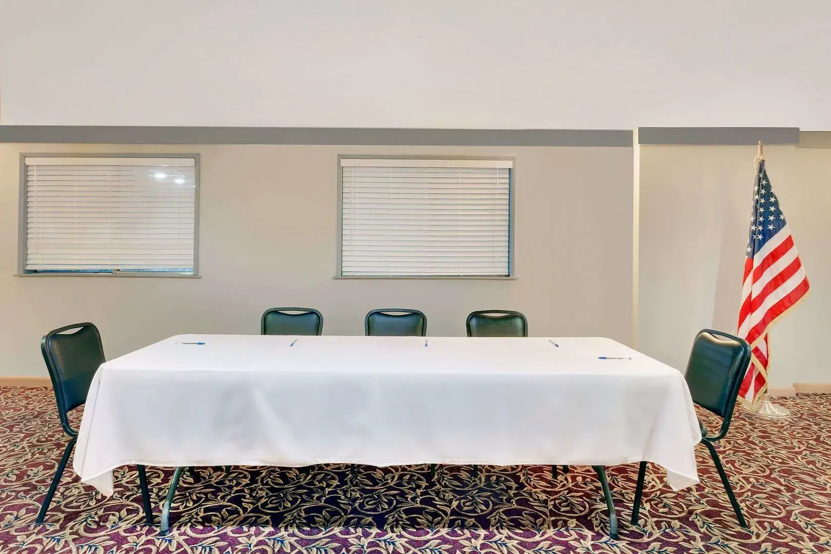 Knights Inn - Evanston, WY