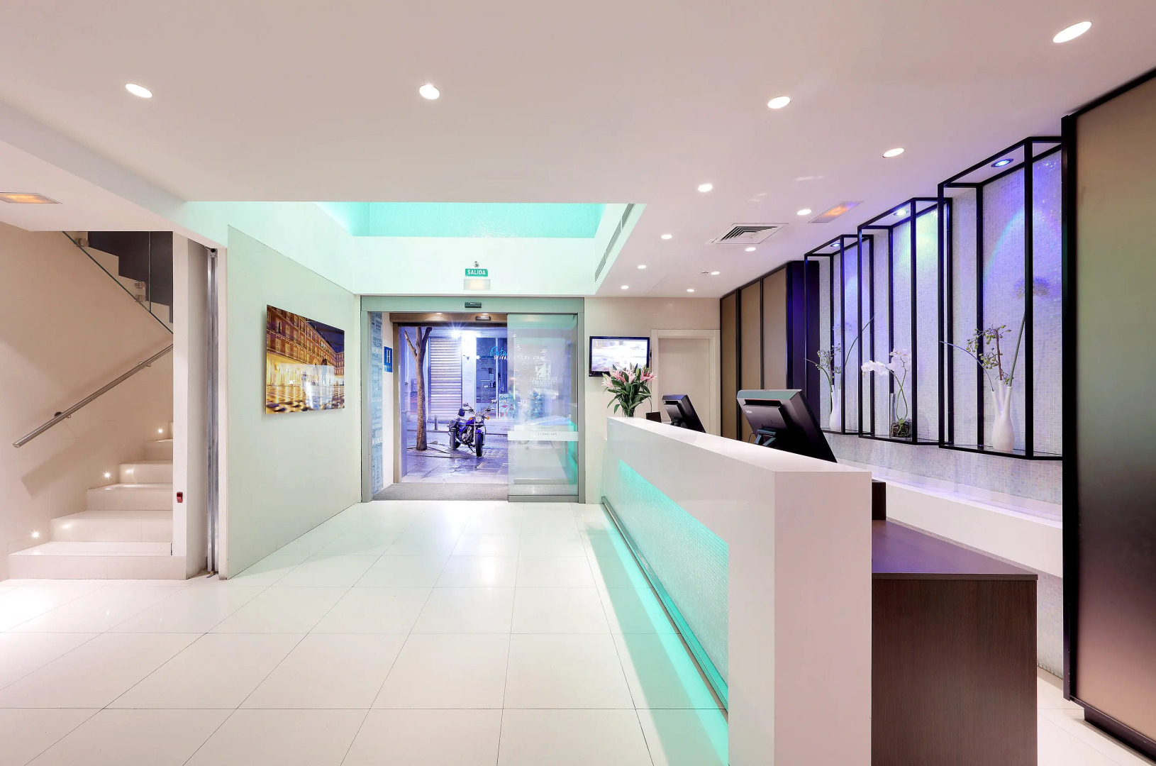 Отель Eurostars Plaza Mayor