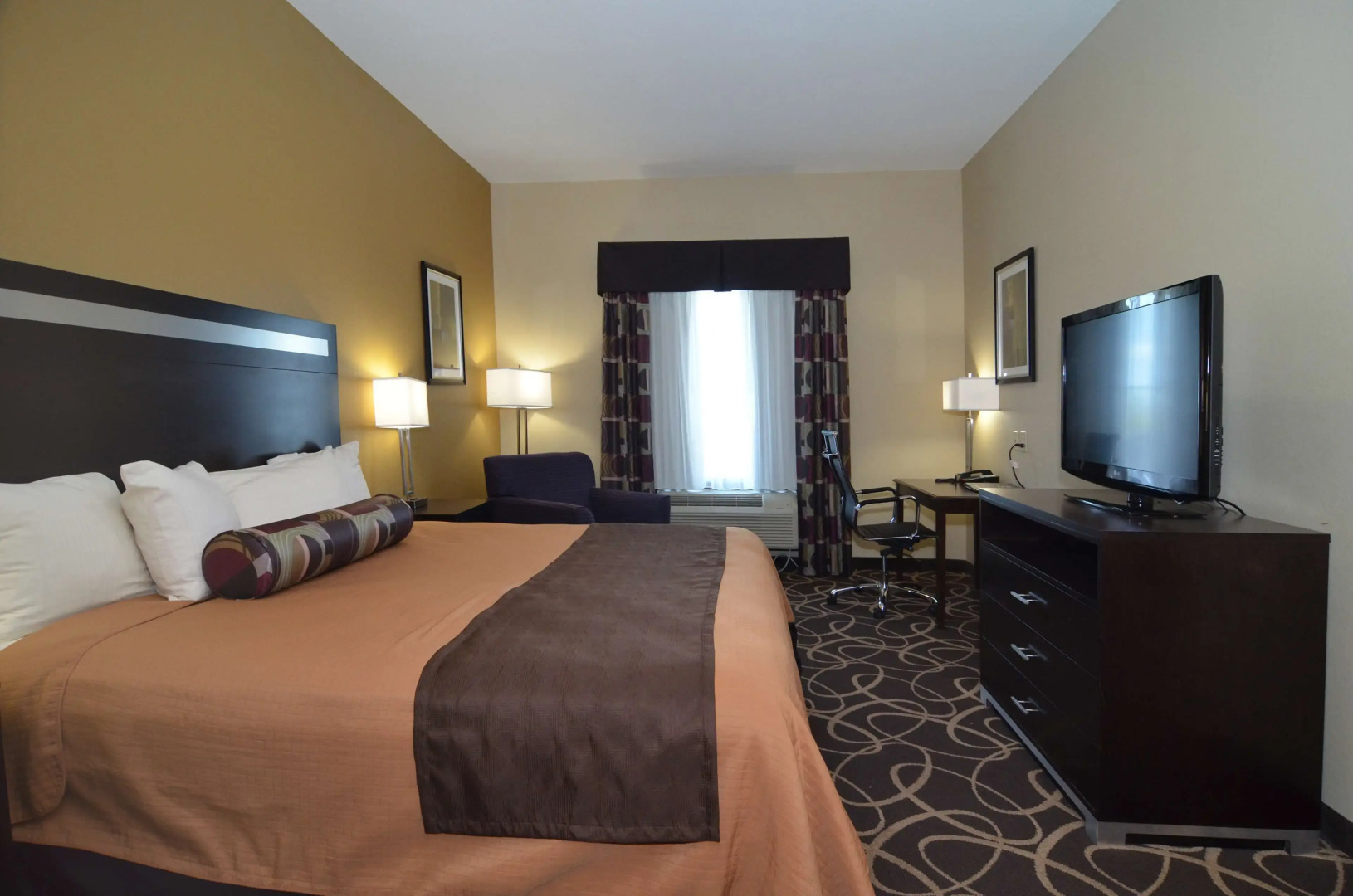 Best Western Plus Kenedy Inn