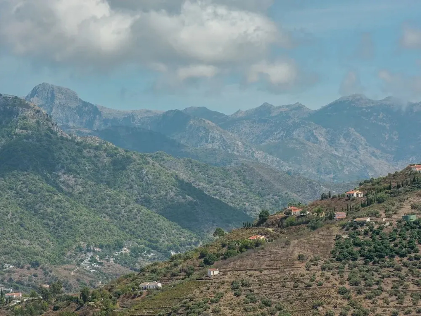 Spacious Cottage With Private Pool and Beautiful Views of Mountains and sea