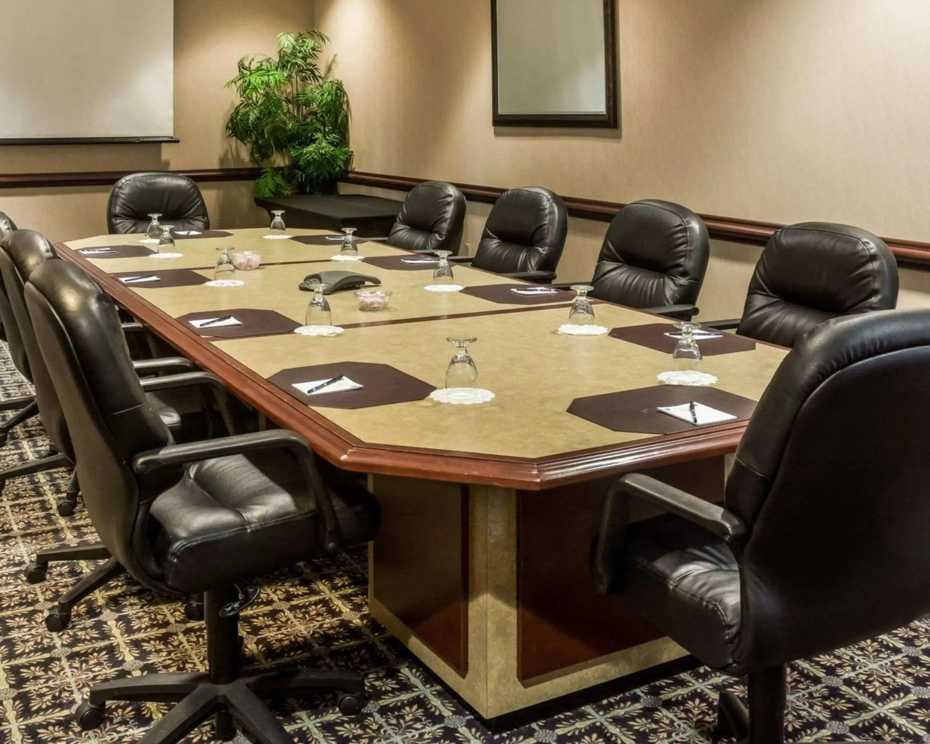 Quality Suites Lake Wright - Norfolk Airport