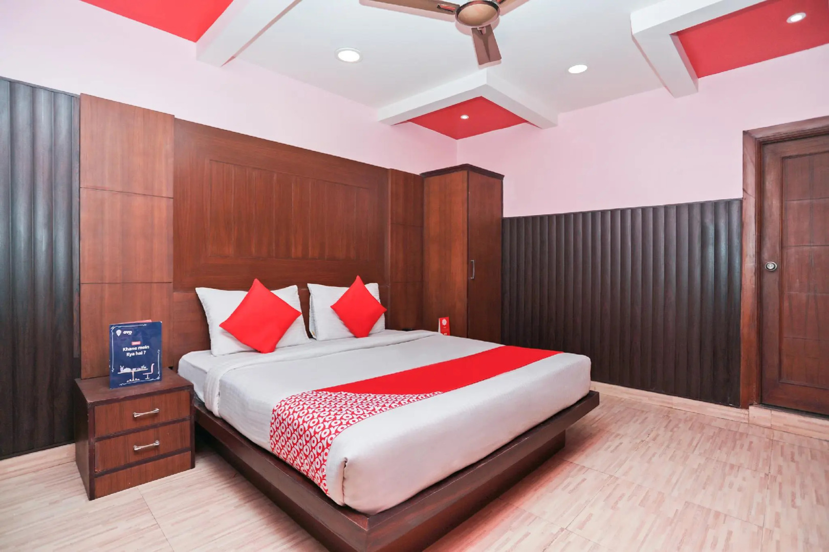 OYO 11061 Hotel Awesome