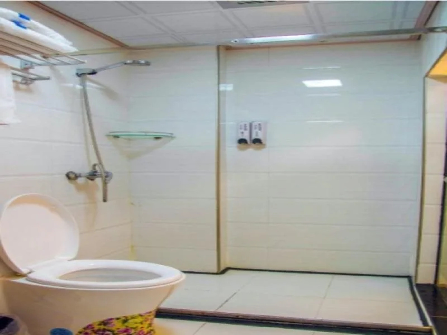 7 Days Inn Yinbin Ren Min Park Branch