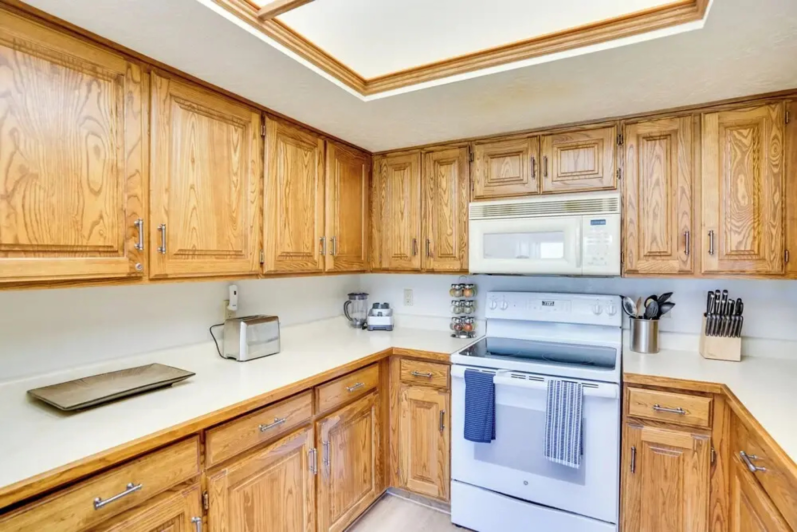 Ski & Explore: Brian Head Condo w/ Indoor Pool!