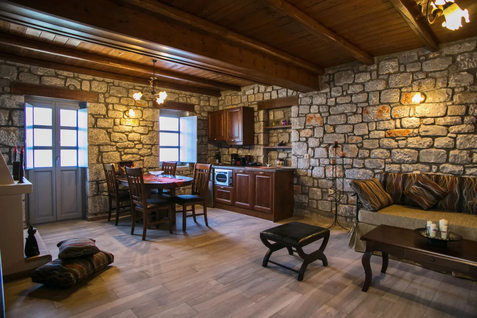 En Plo Luxury Suites