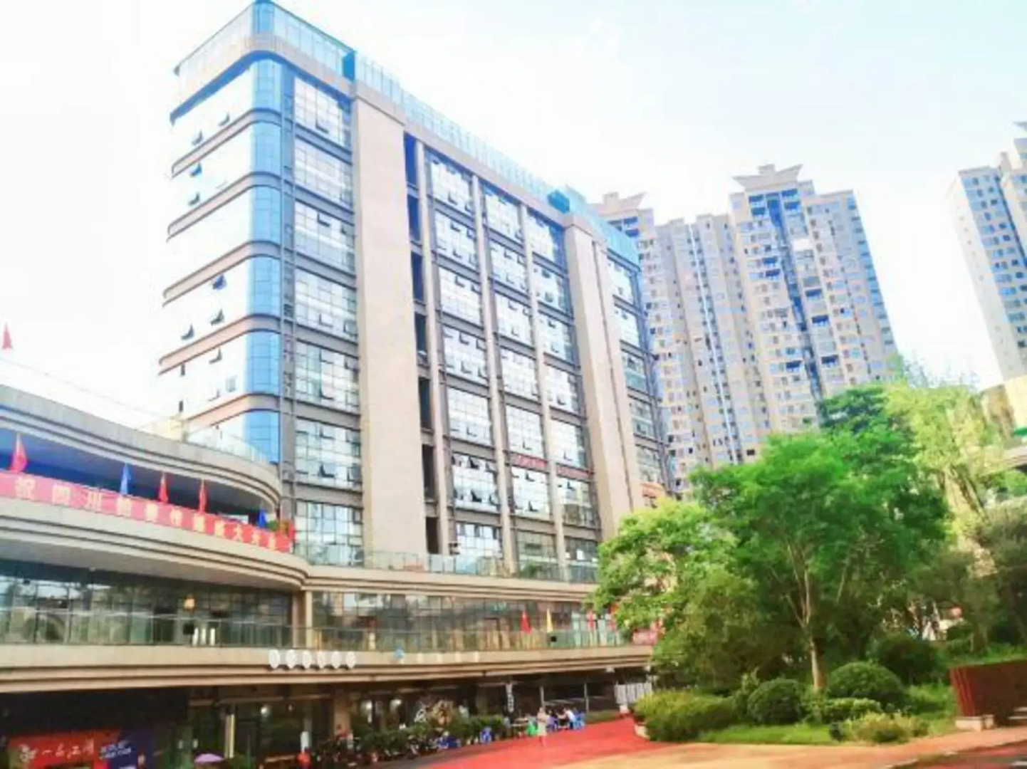 Weekend Hotel Apartments