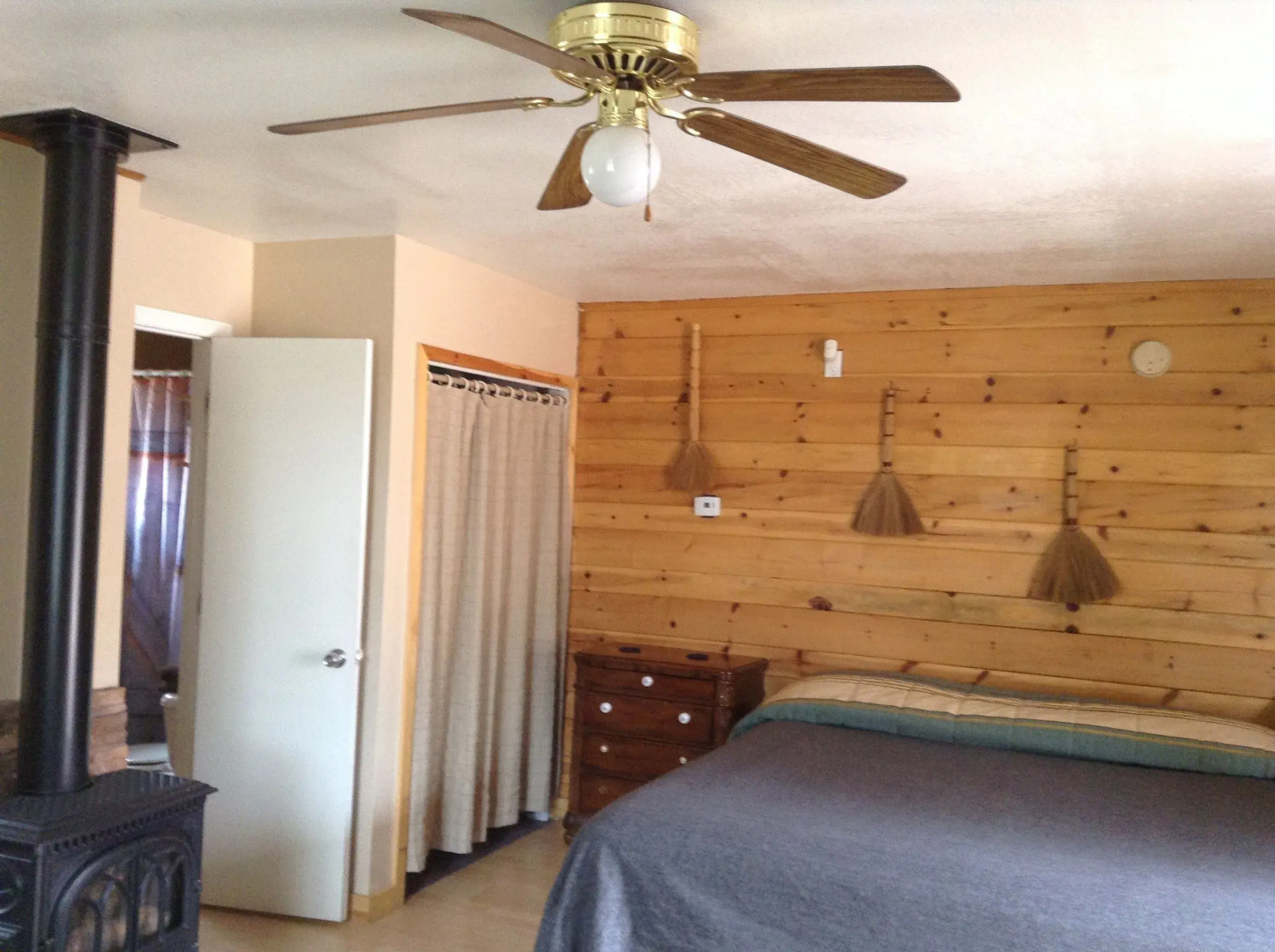 Rainbow's End Resort on Rainbow Lake