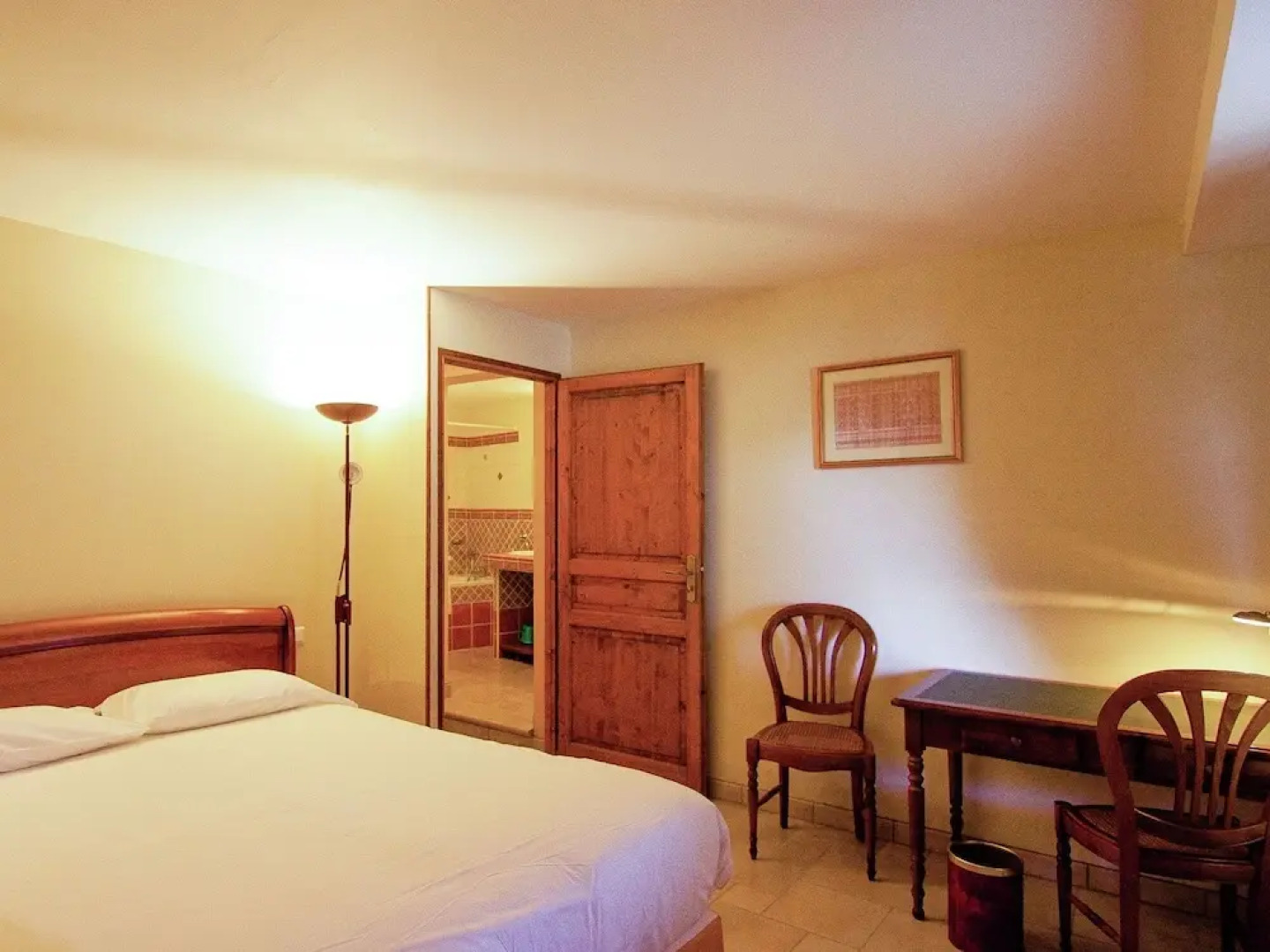 Luxury Apartment With Terrace, Sauna, Tennis, and Heated Pool