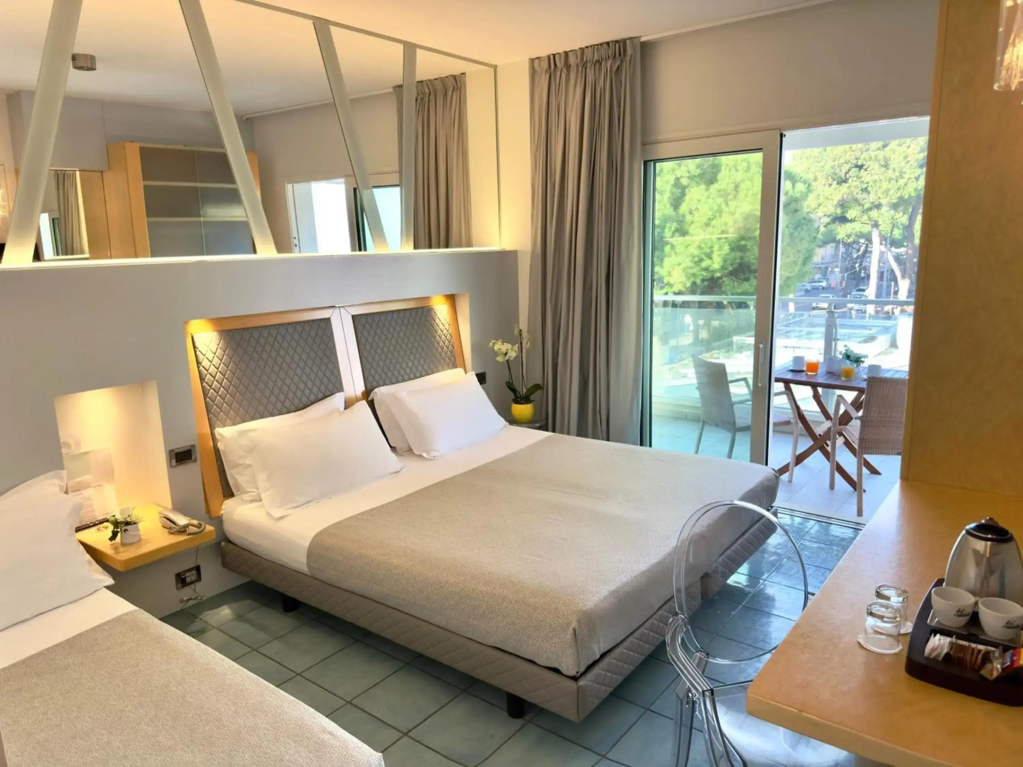 Hotel Club House