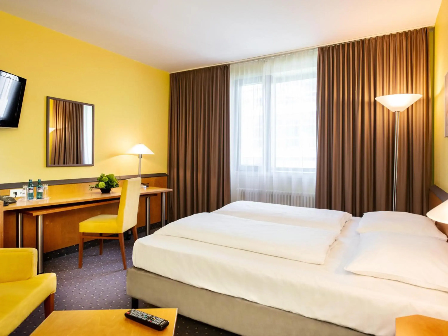 Plaza Hotel & Living Frankfurt