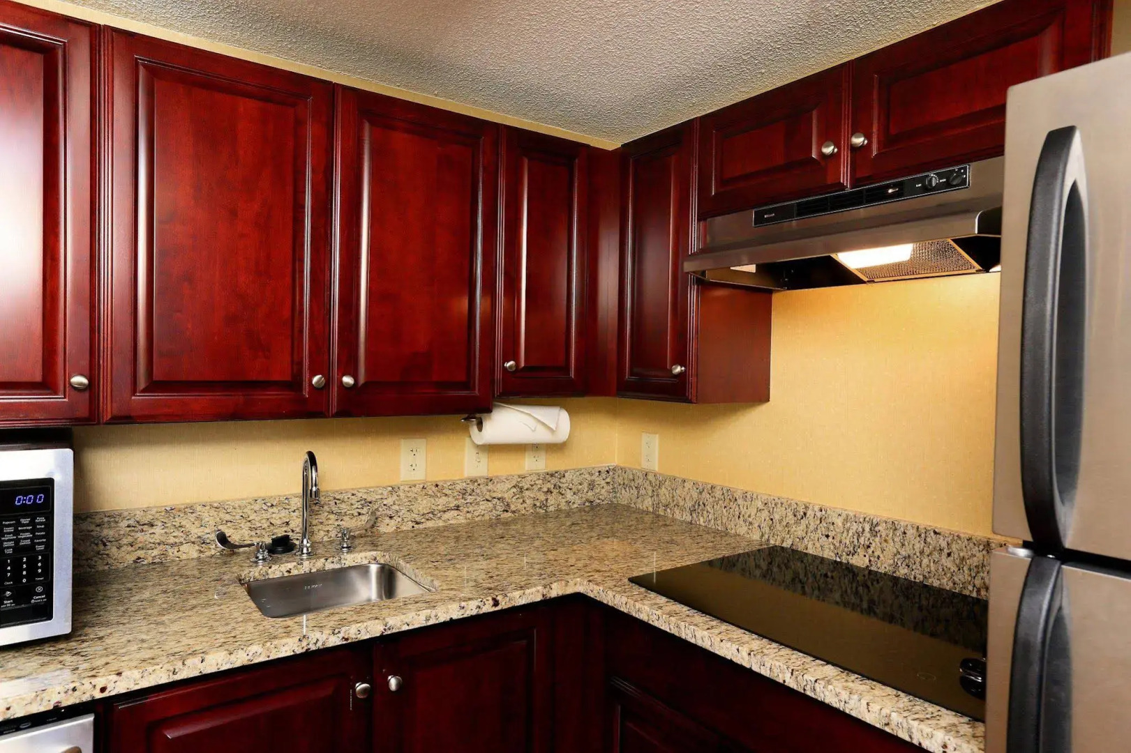 Hampton Inn & Suites Charlottesville-At the University