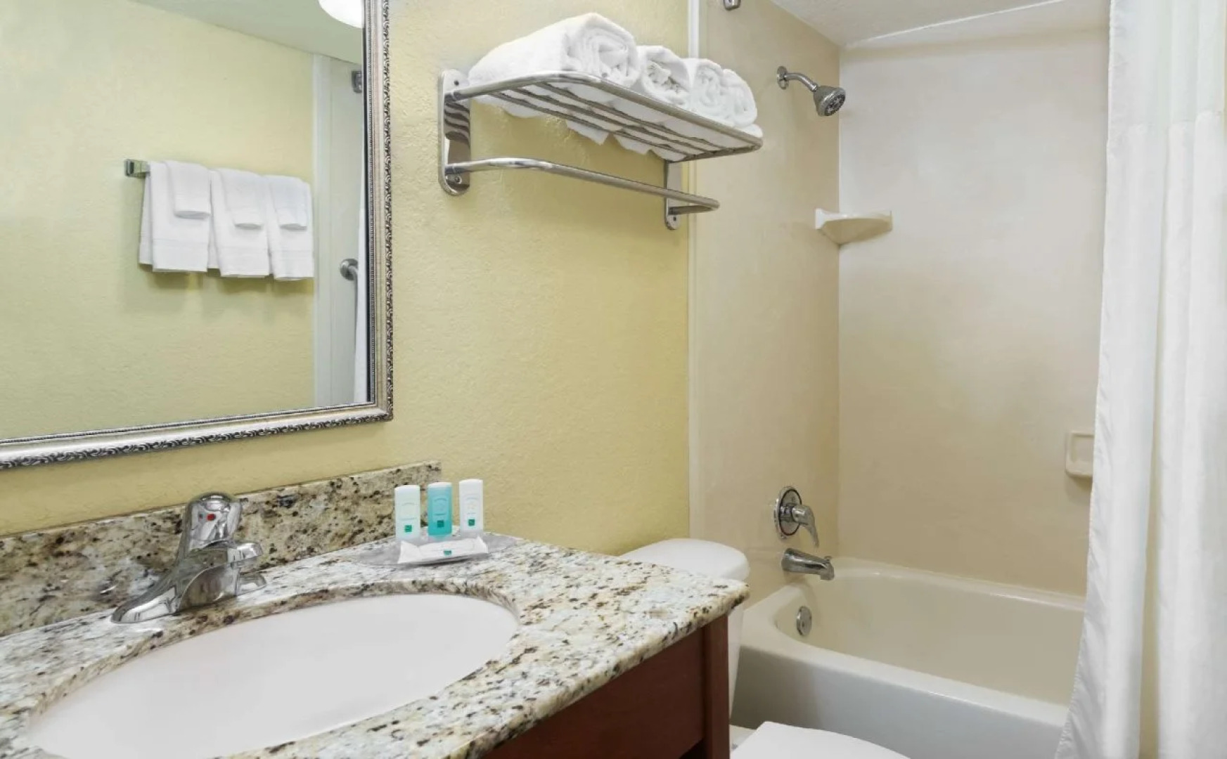 Dolphin Sands Clearwater Beach, an Ascend Collection Hotel