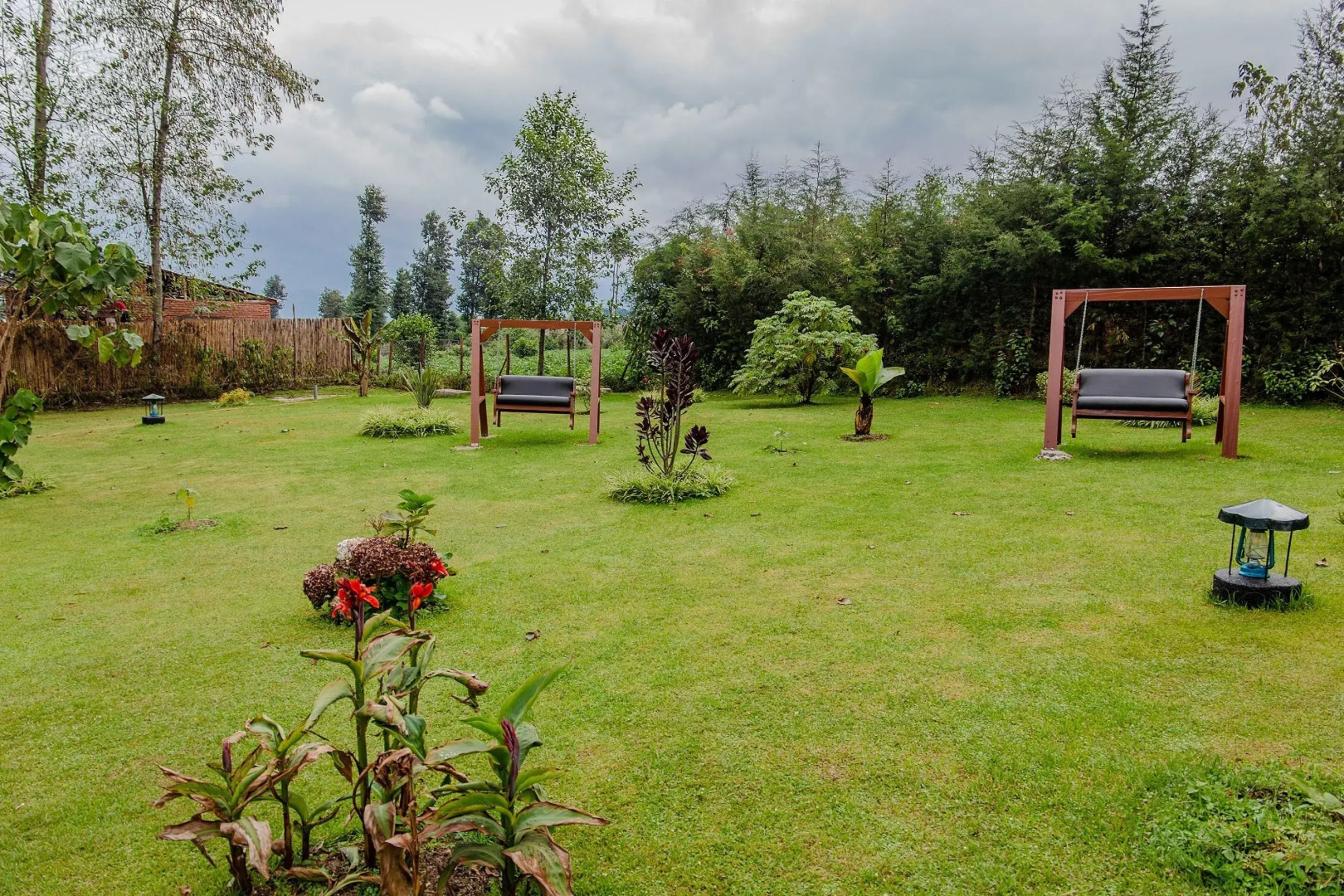 Ingagi Park View Lodge