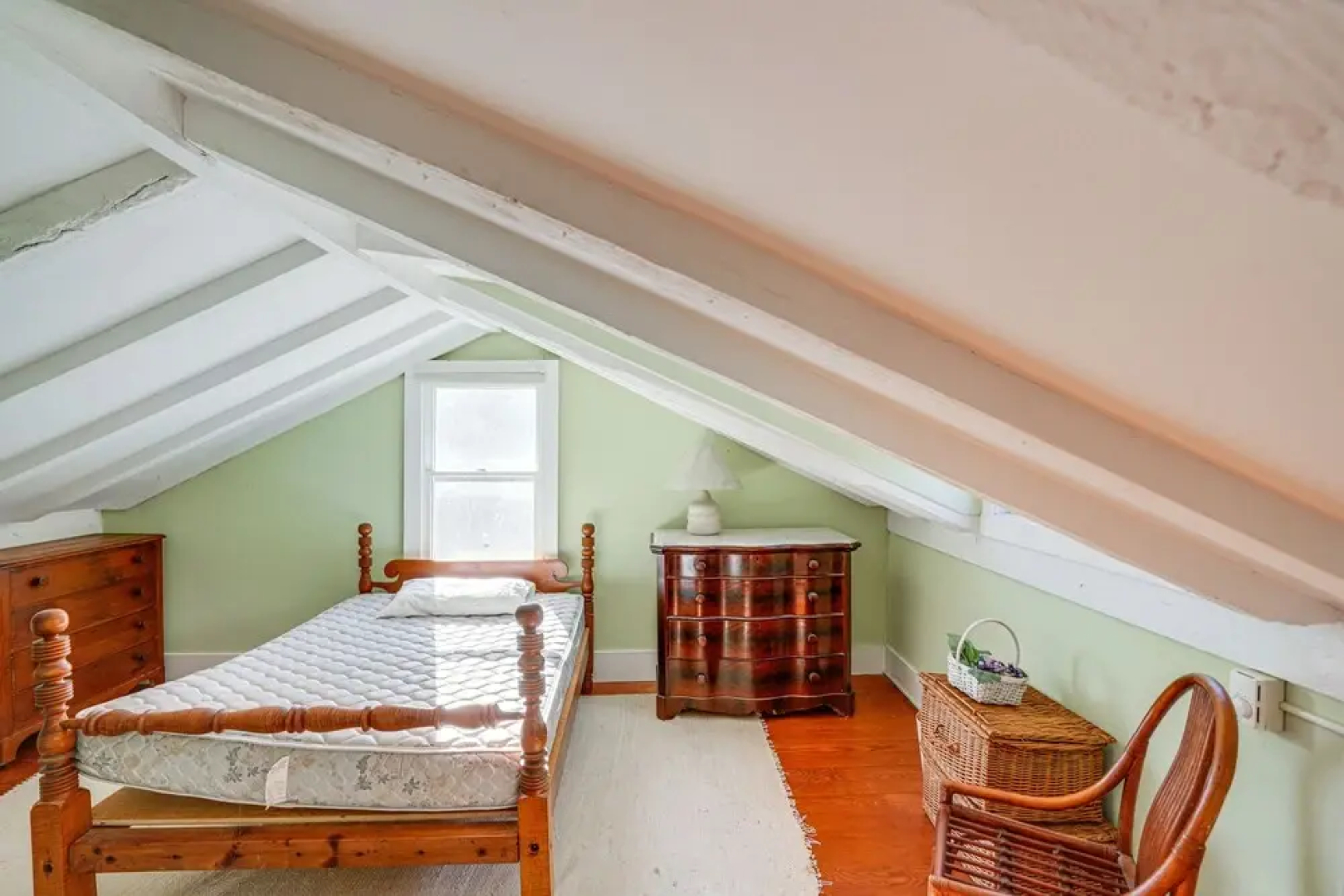 Cozy Berkshires Cottage w/ 11 Private Acres!