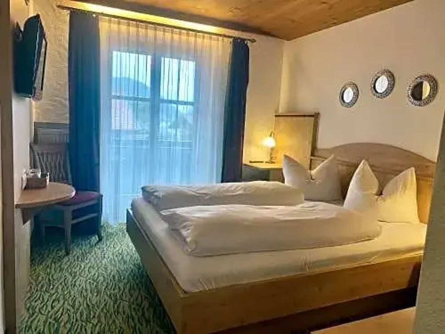 Das Maximilian by stayFritz - DZ Schliersee mit Garten, Naturpool und Frühstück