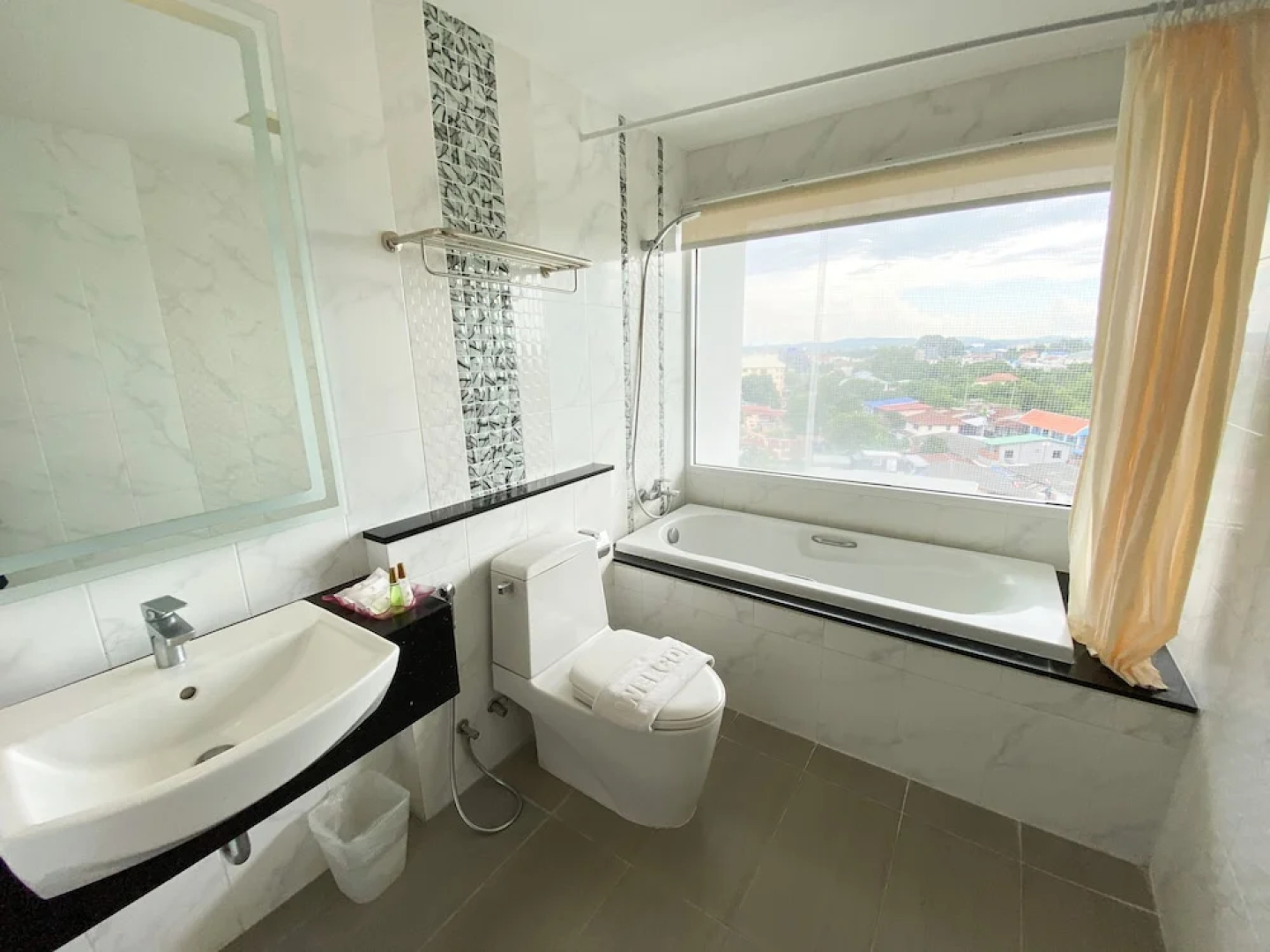 Отель Vareena Palace Hotel