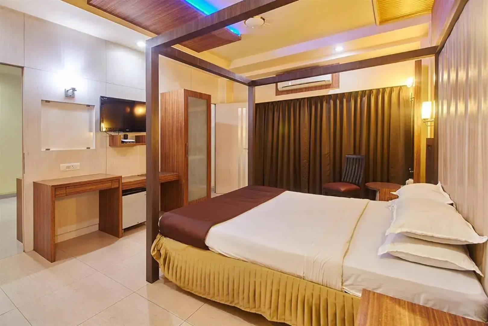 Devanshi Inn