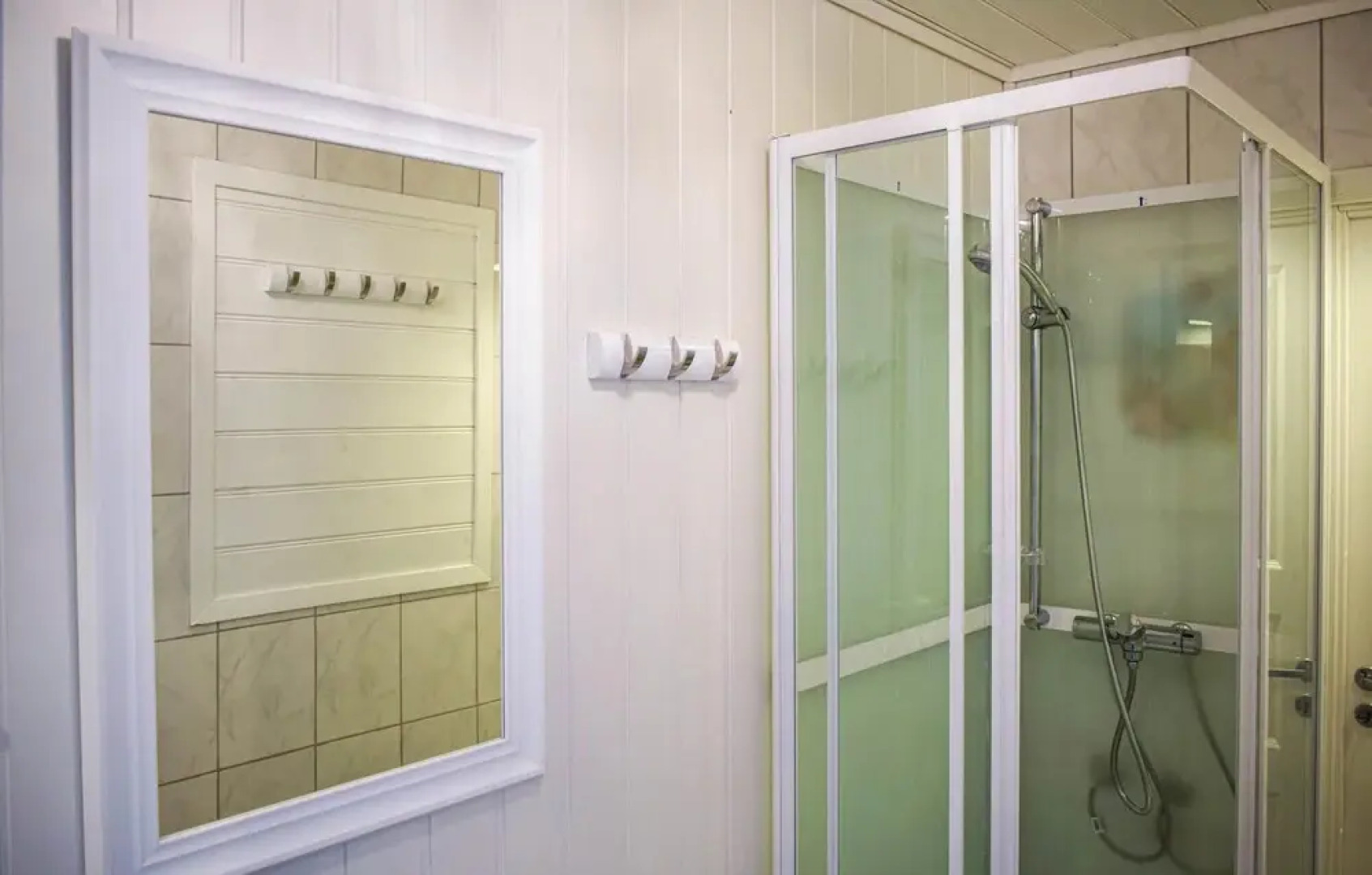 Nice Home in Norheimsund With 5 Bedrooms and Wifi