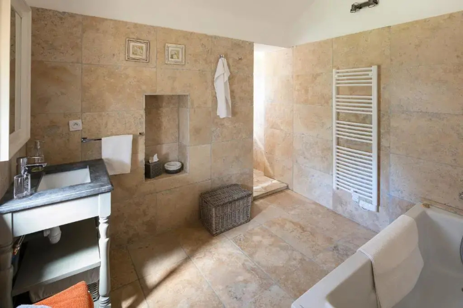 Le Chateau des Cinq Cantons