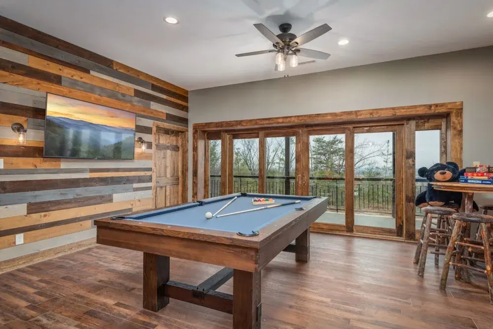 Tanglewood Mountain Lodge 8 Bedroom Residence by RedAwning