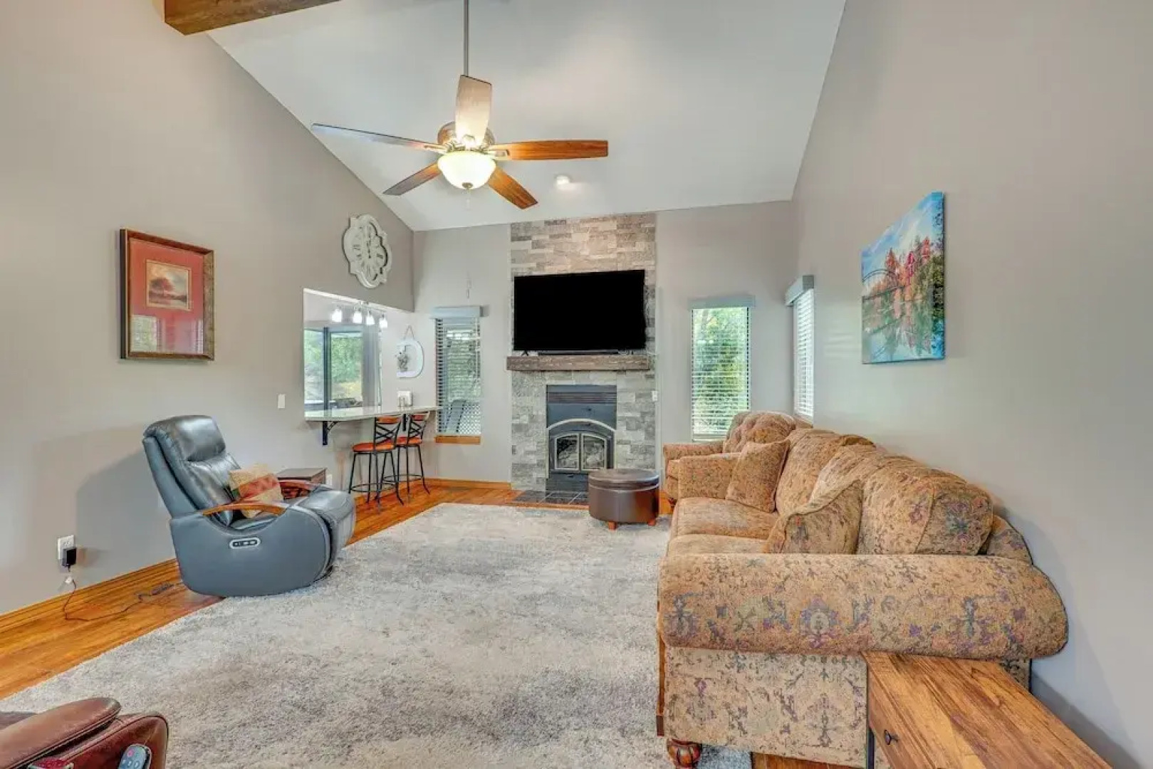 Near Dtwn Eureka Springs: Holiday Island Home!