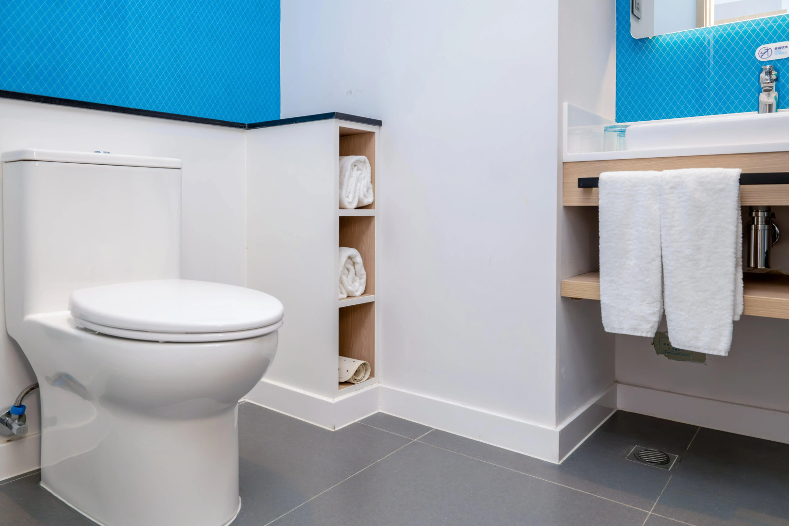 Holiday Inn Express Shanghai Pudong Airport