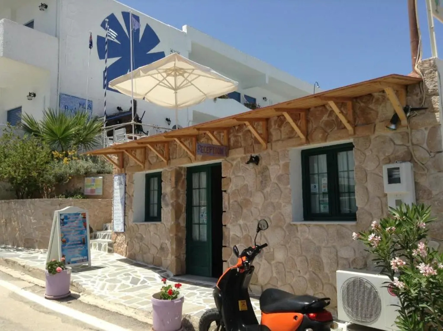 Hotel Milos