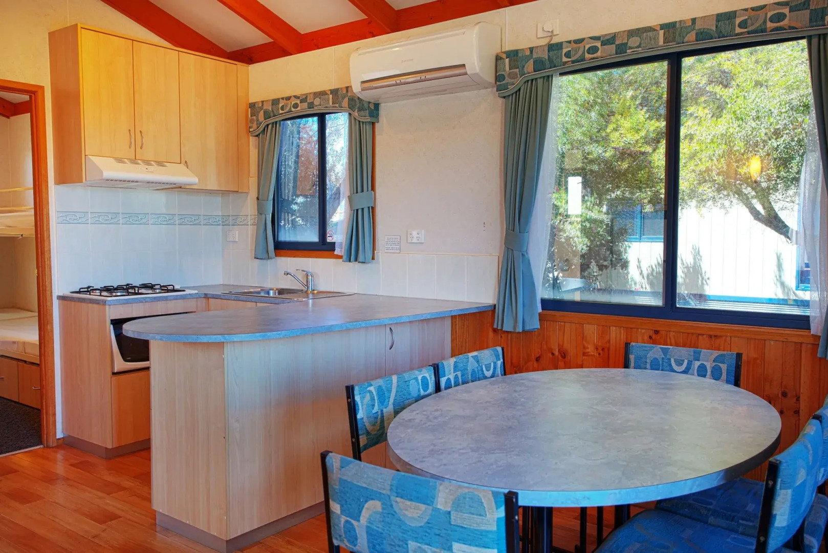 Discovery Parks - Adelaide Beachfront