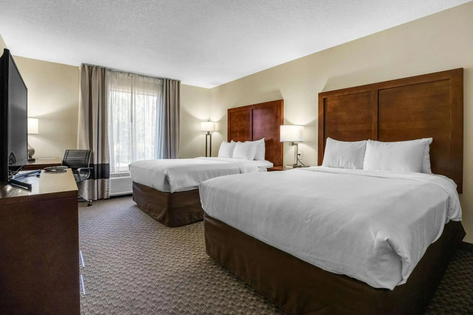 Comfort Inn & Suites Logan Near University