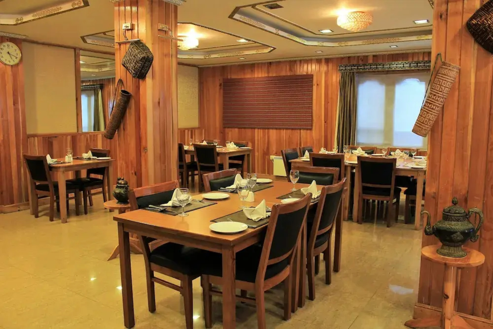 Himalayan Tashi Phuntshok Hotel, Paro