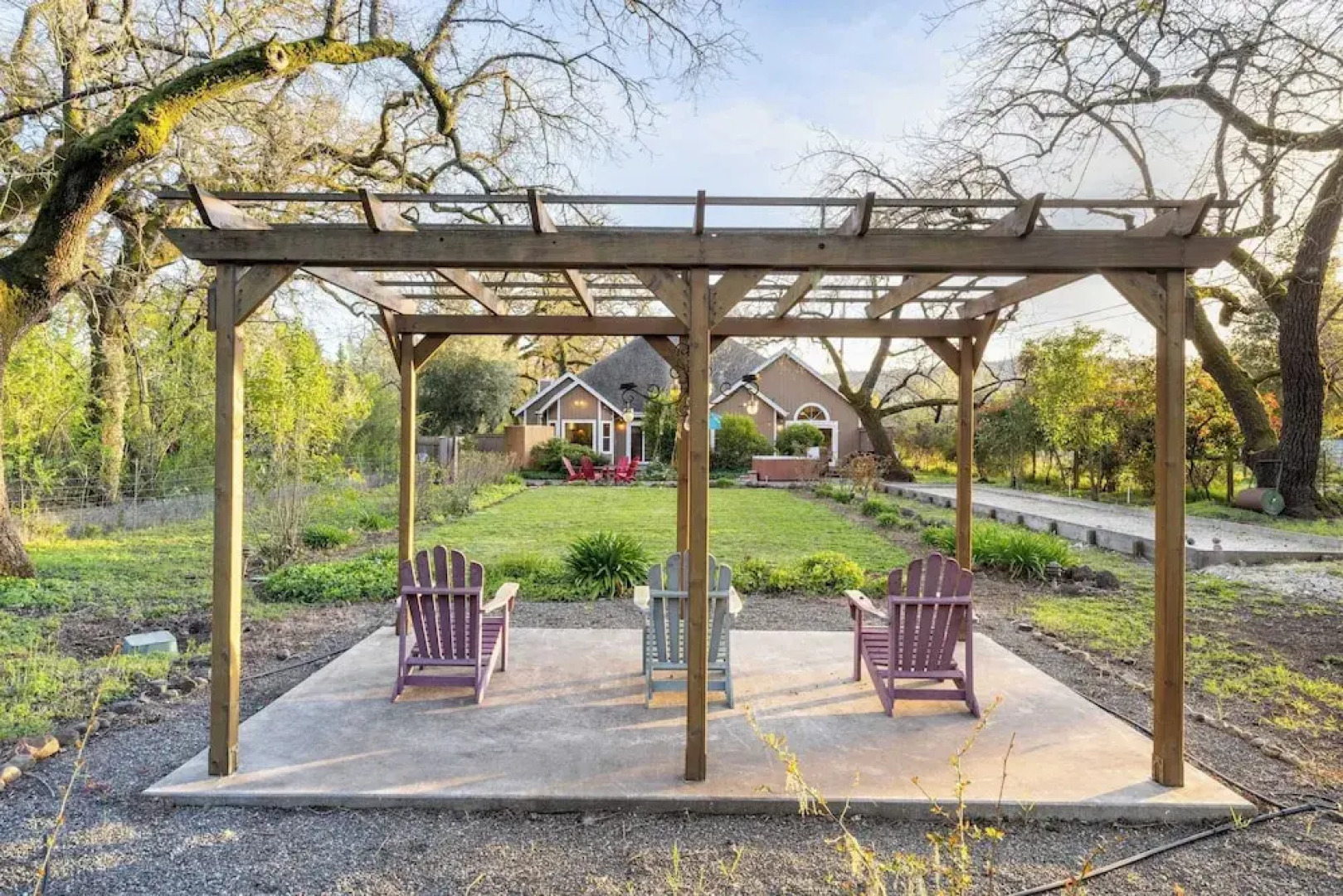 Valley of the Moon by Avantstay Tranquil Escape, Large Yard w/ Hot Tub & Fire Pit