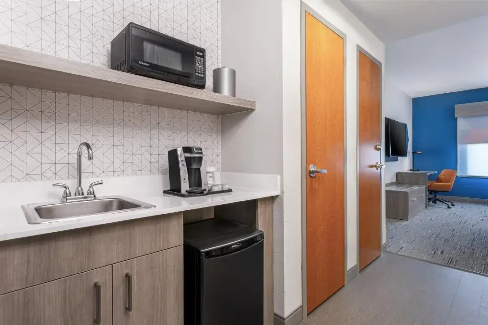 Holiday Inn Express and Suites Columbus Edinburgh by IHG