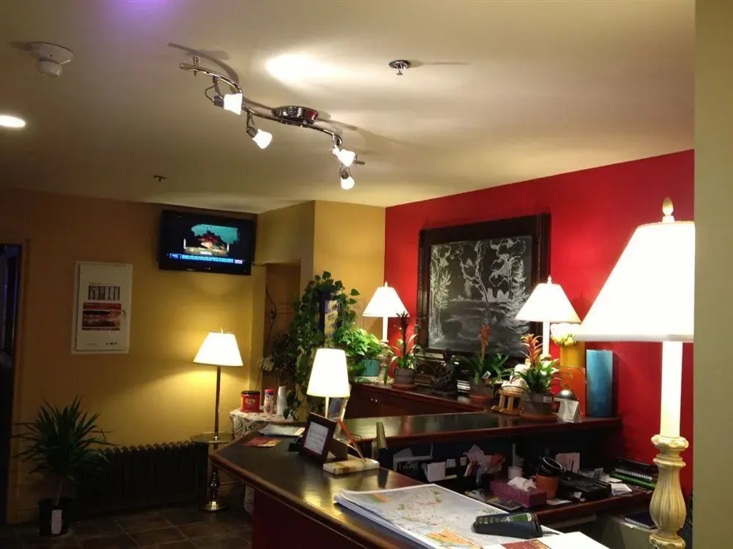 Midtown Motel & Suites