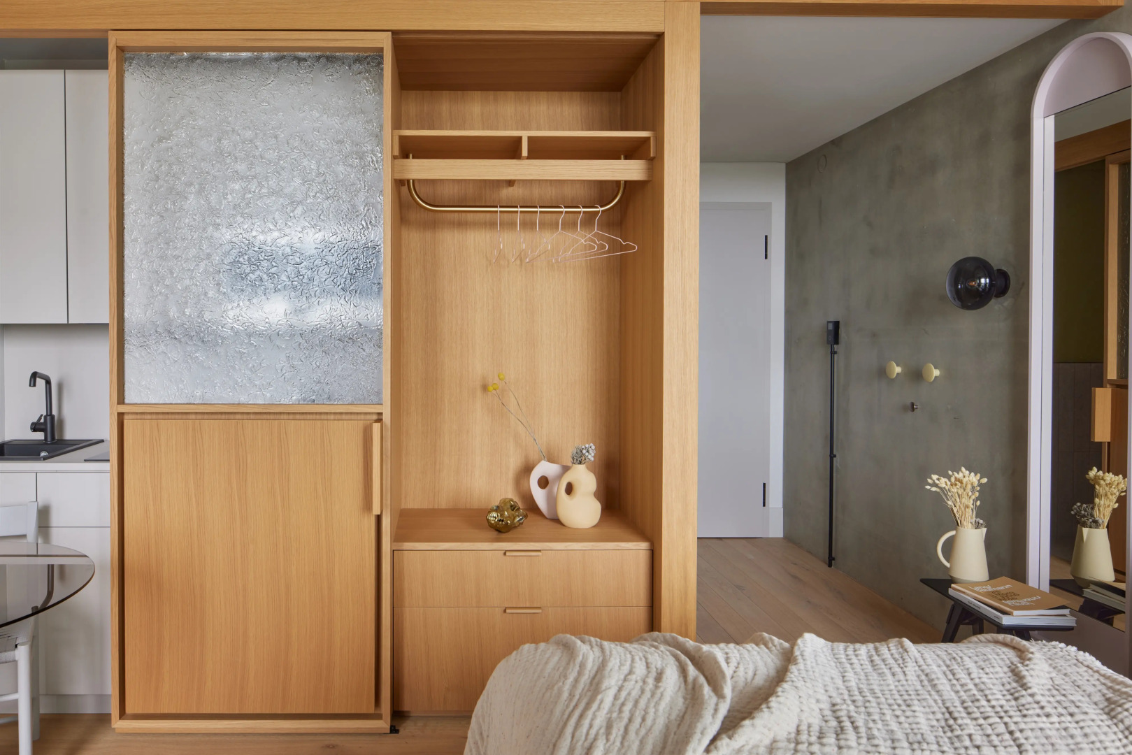 Locke at East Side Gallery