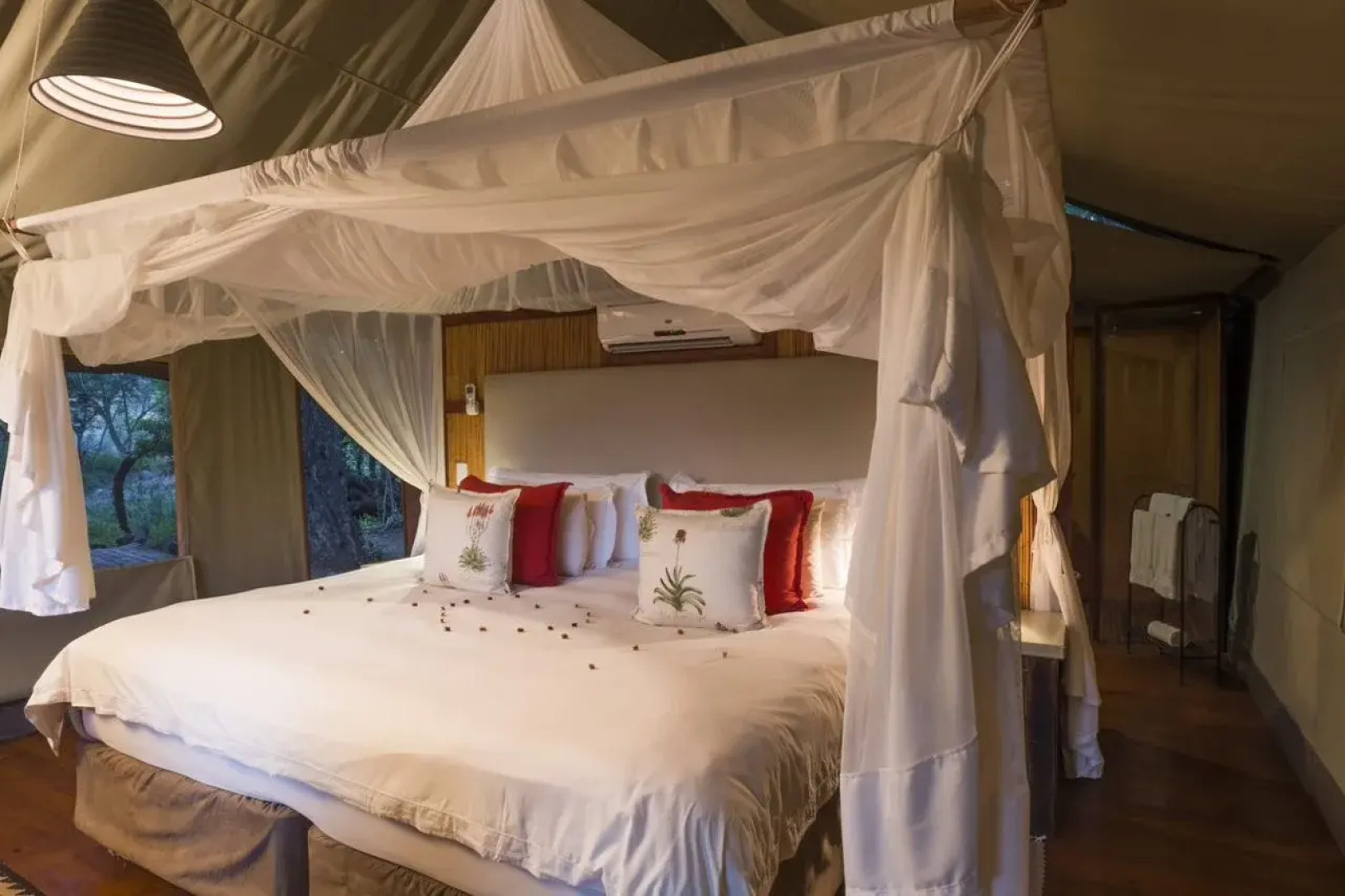 aha Thakadu River Camp