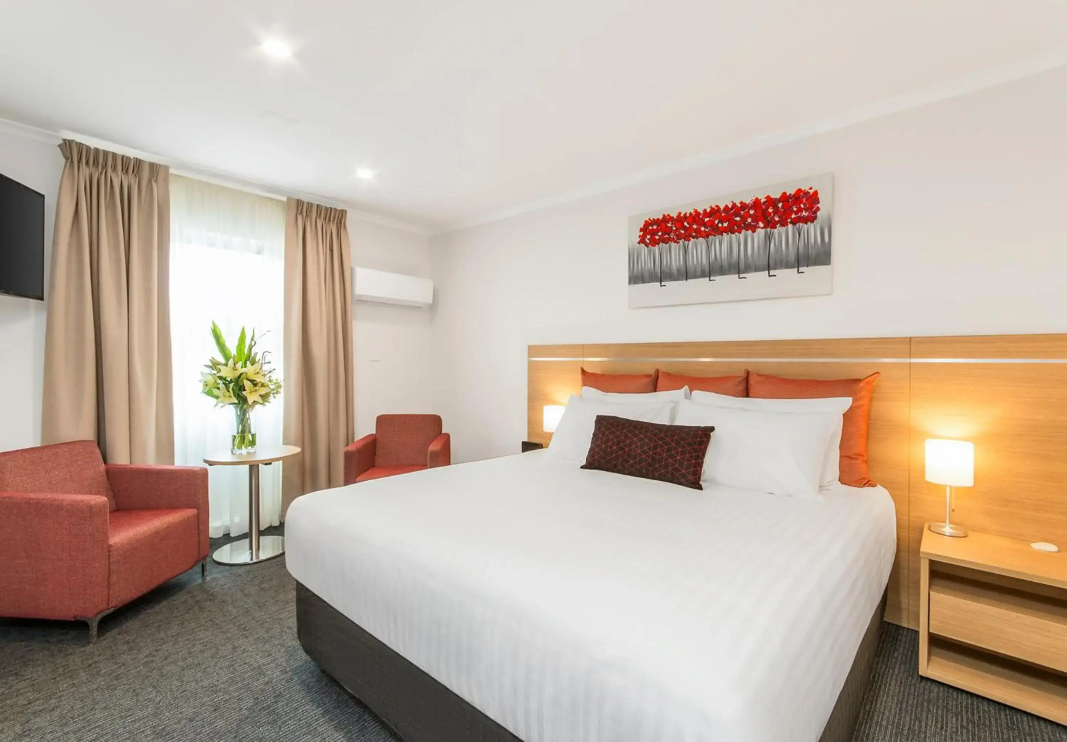 Adelaide Royal Coach