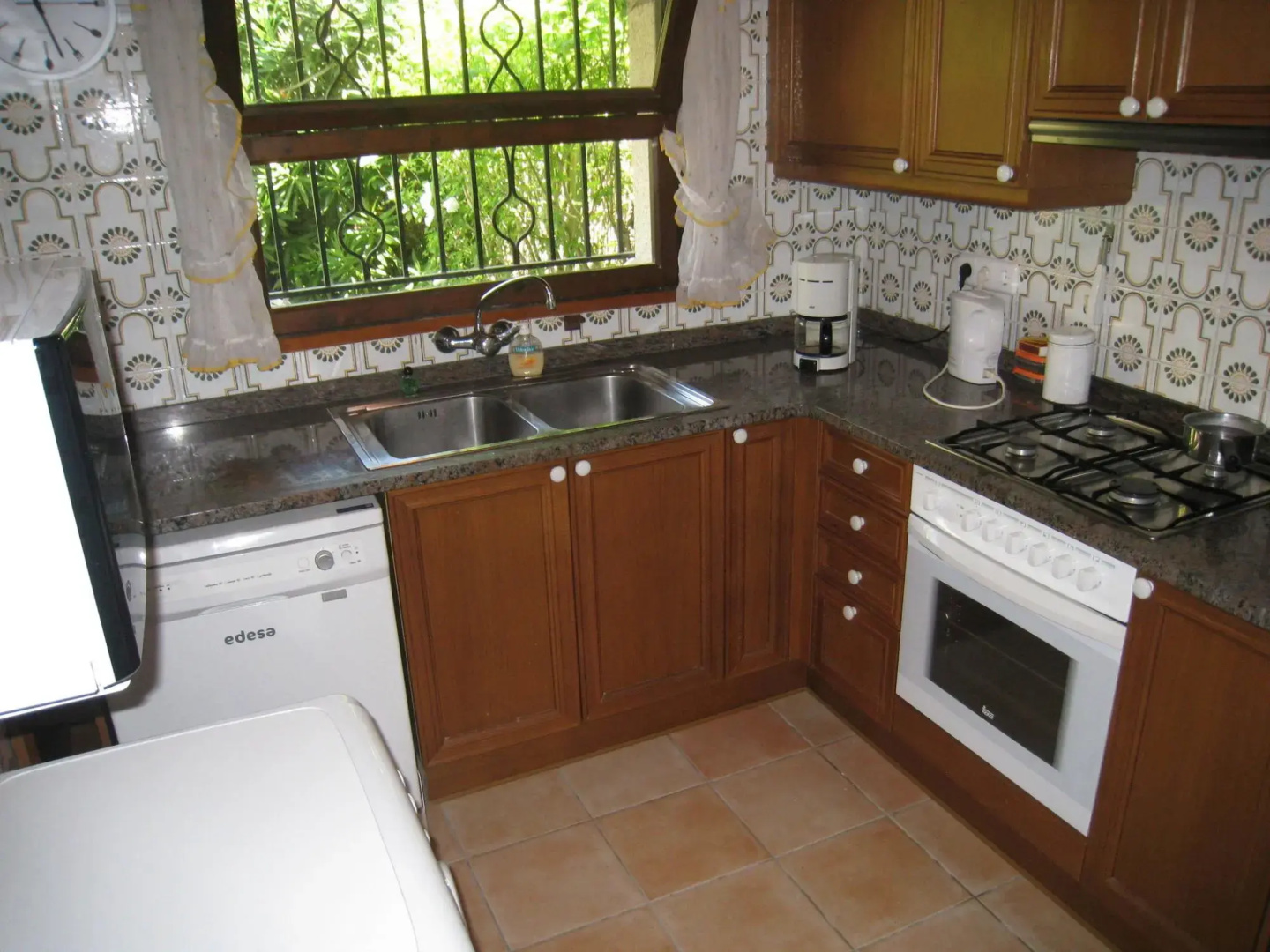 Cozy Holiday Home in L'Estartit with Swimming Pool