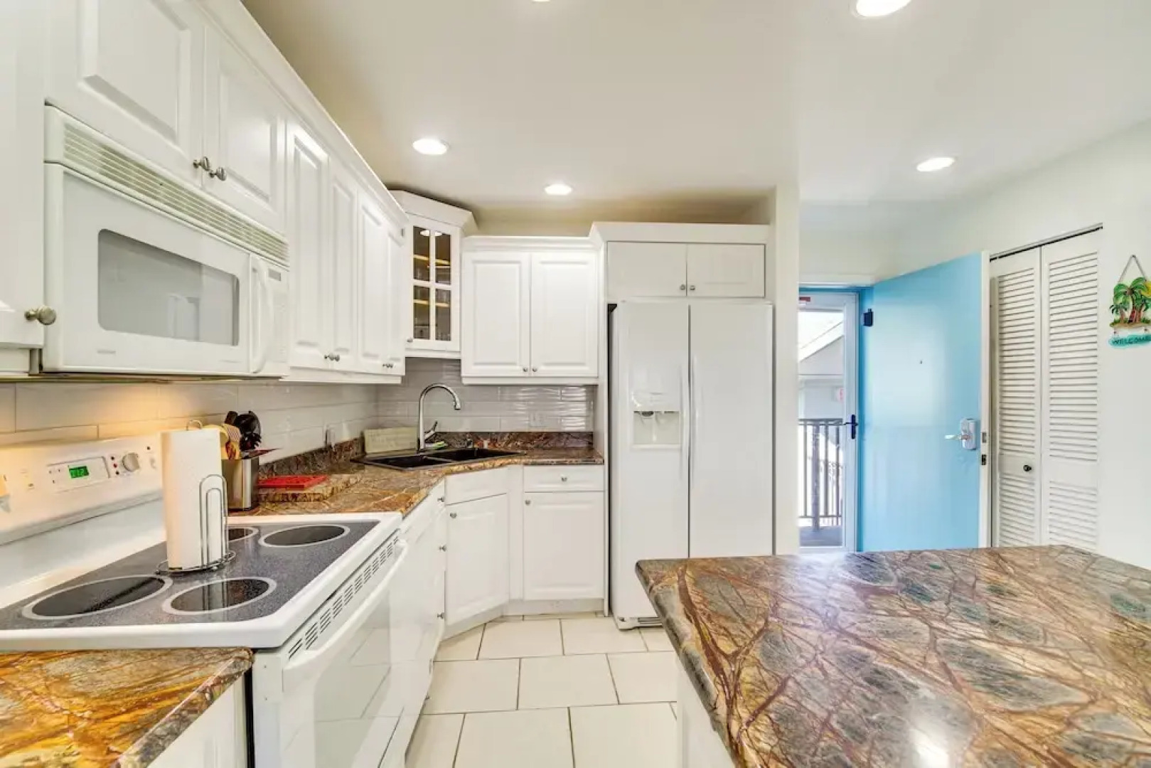 2 Mi to Fort Pierce Jetty: Coastal Florida Condo