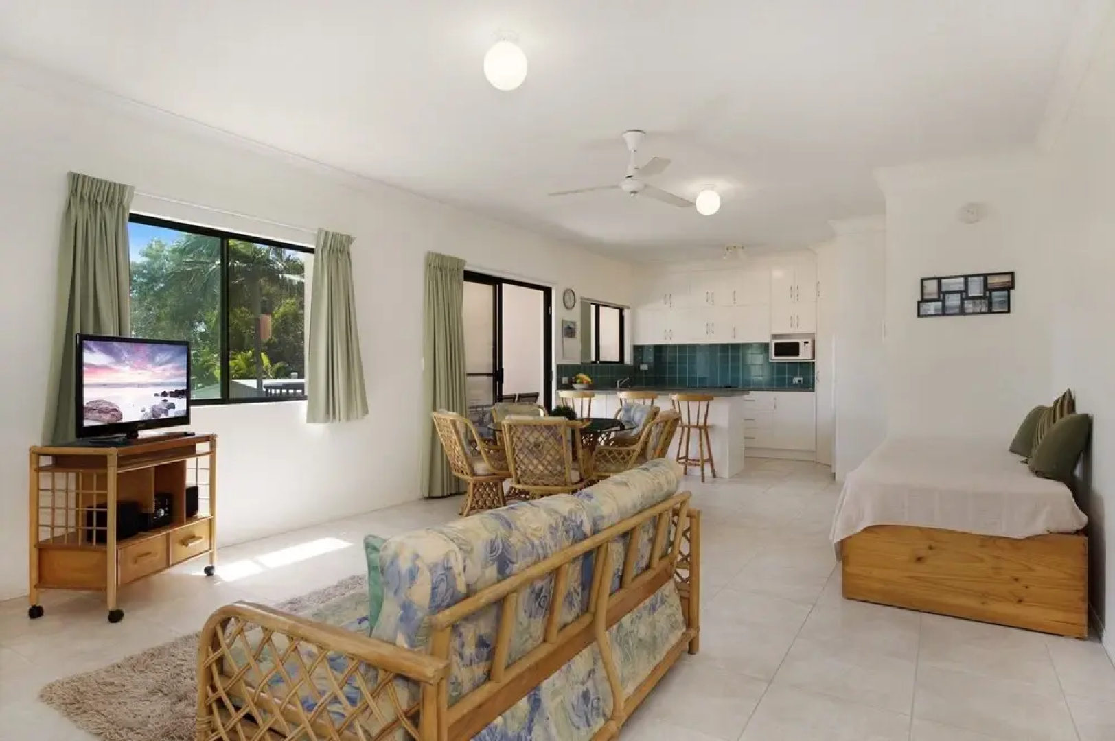 Quiet location across from waterfront - South Esp, Bongaree
