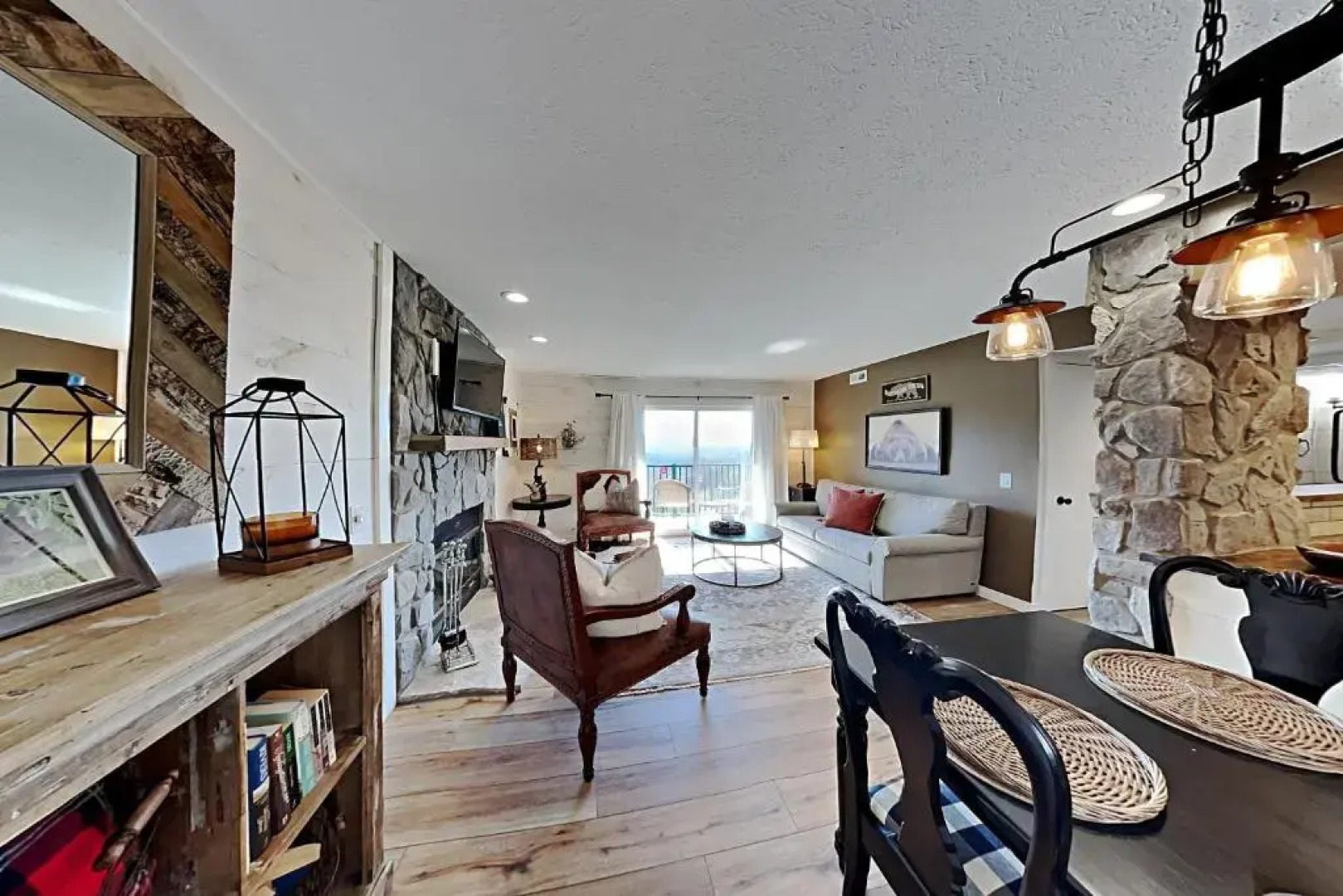 The Bear Hug - Deer Ridge Mountain Resort E107