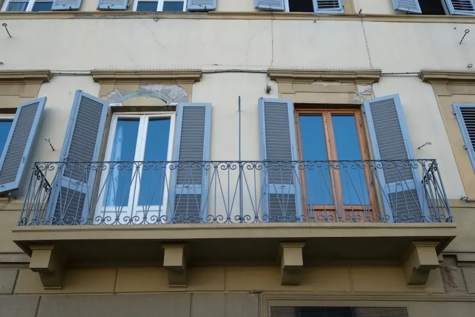 Santa Maria Novella Beautiful View for 6 - Three Bedroom Apartment, Sleeps 6