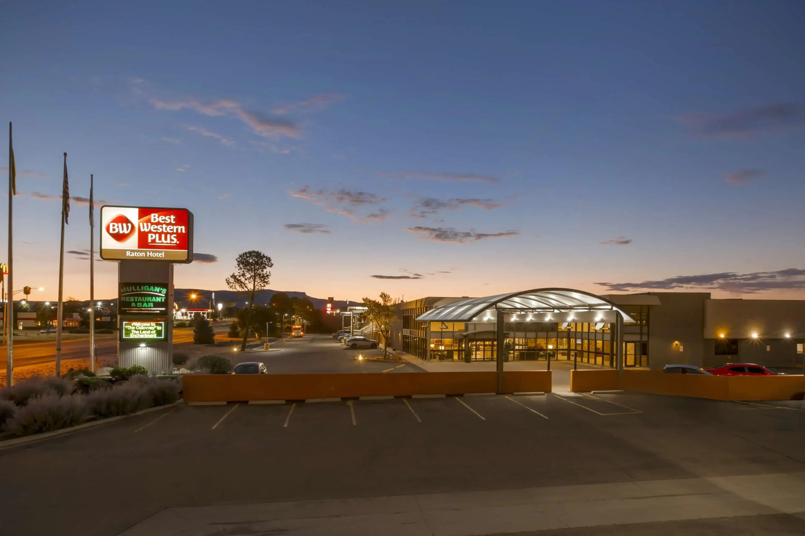 Best Western Plus Raton Hotel