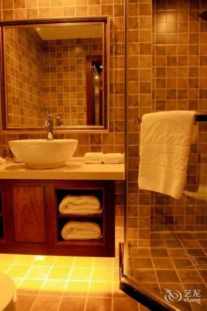 Theme Holiday Hotel