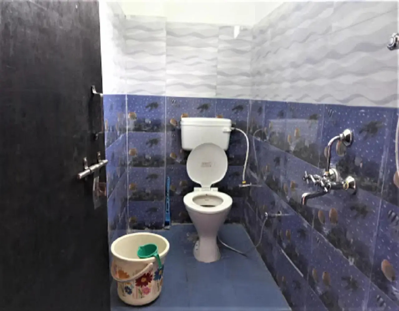 StayApart Mount Kailash Guest House