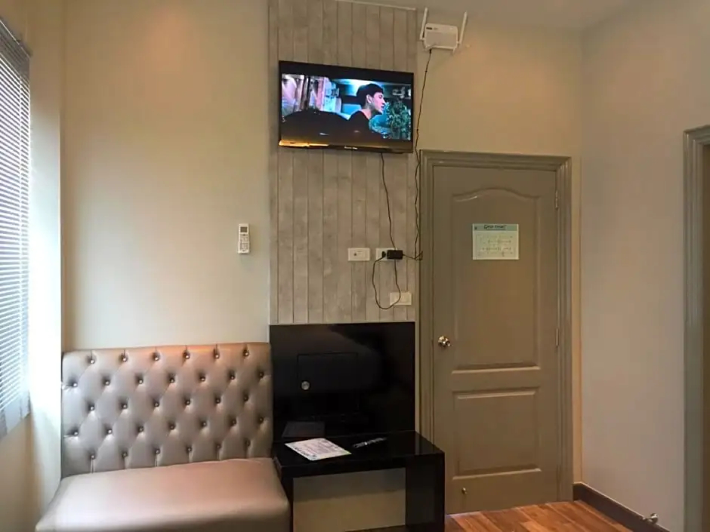 Chics Resort ชิคส์รีสอร์ท