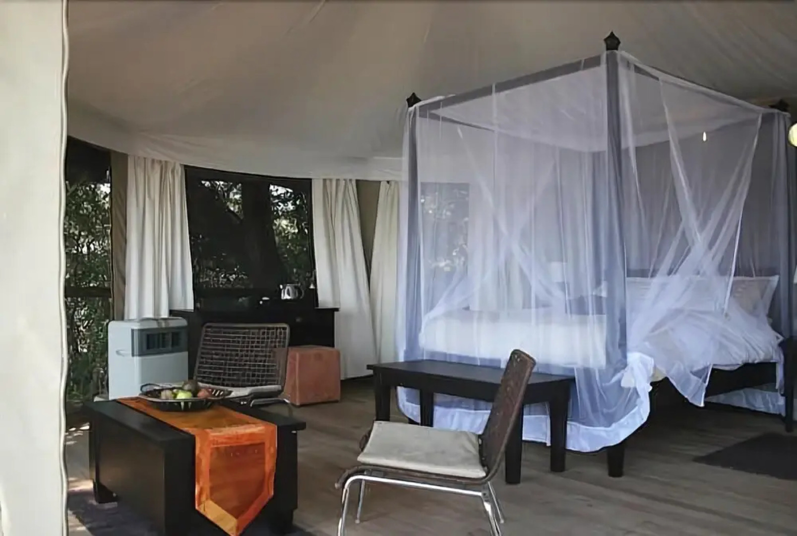 Taranga Safari Lodge